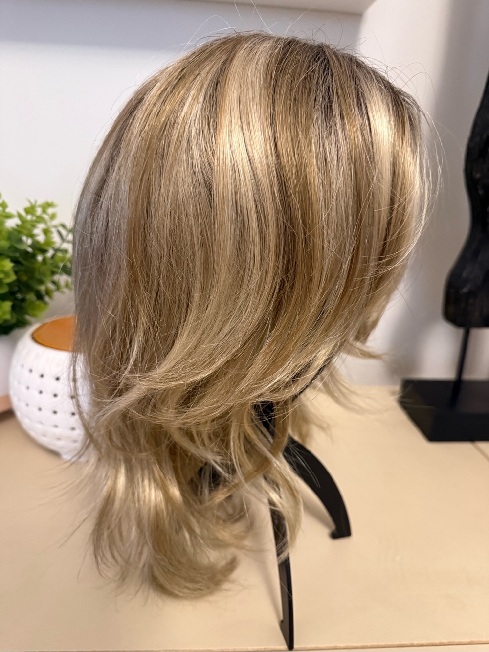 Layered Women's Wig in Ash Blonde - Lightweight, Natural Look